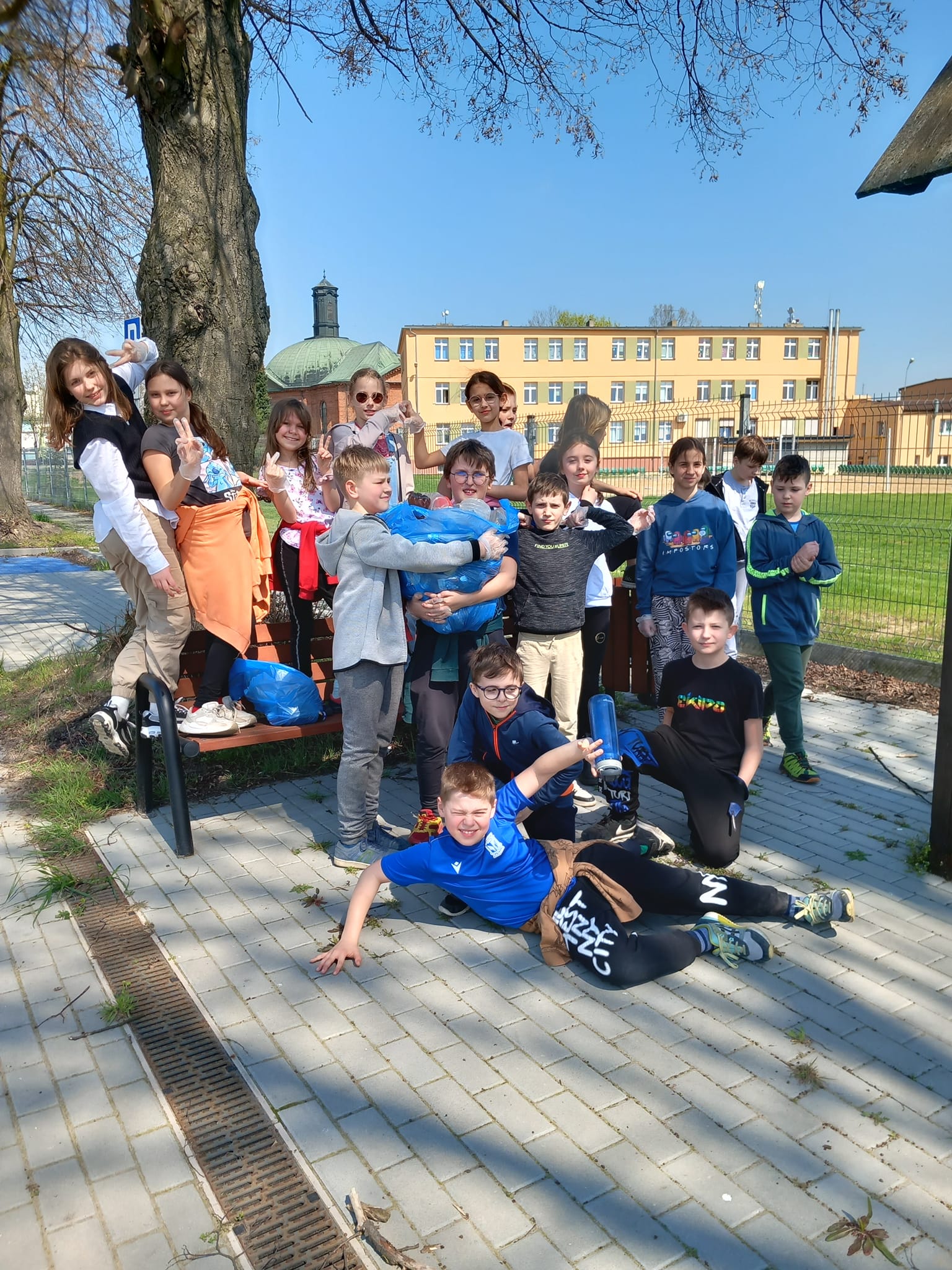 Szkoła Podstawowa W Jankowie Przygodzkim Szkoła Podstawowa w Jankowie Przygodzkim – Ulica Szkolna 4, Janków
